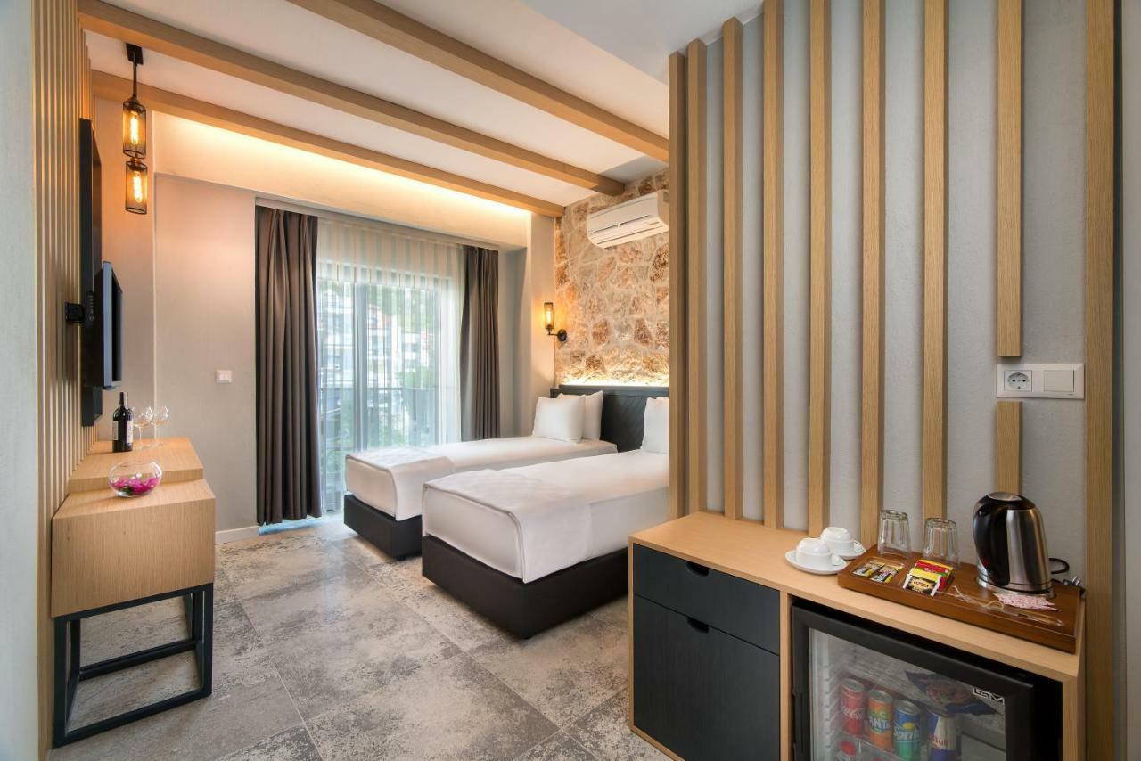Isola 12 Hotel Каш Екстериор снимка