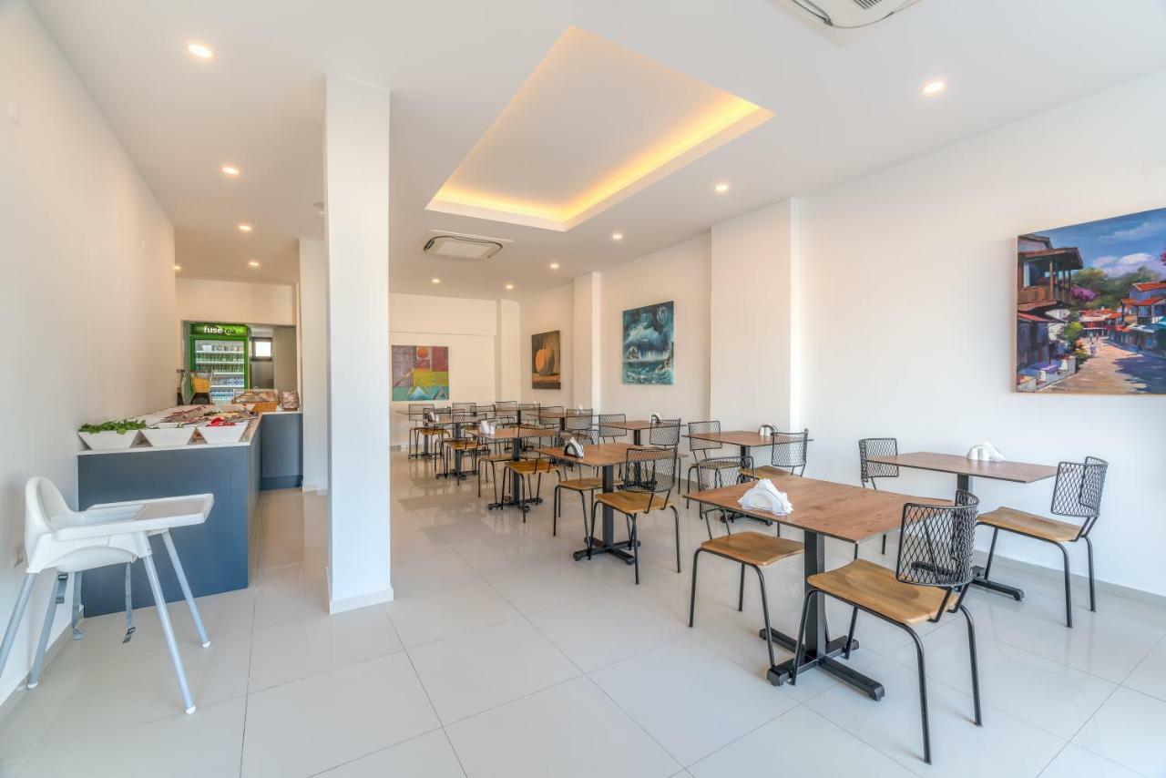 Isola 12 Hotel Каш Екстериор снимка